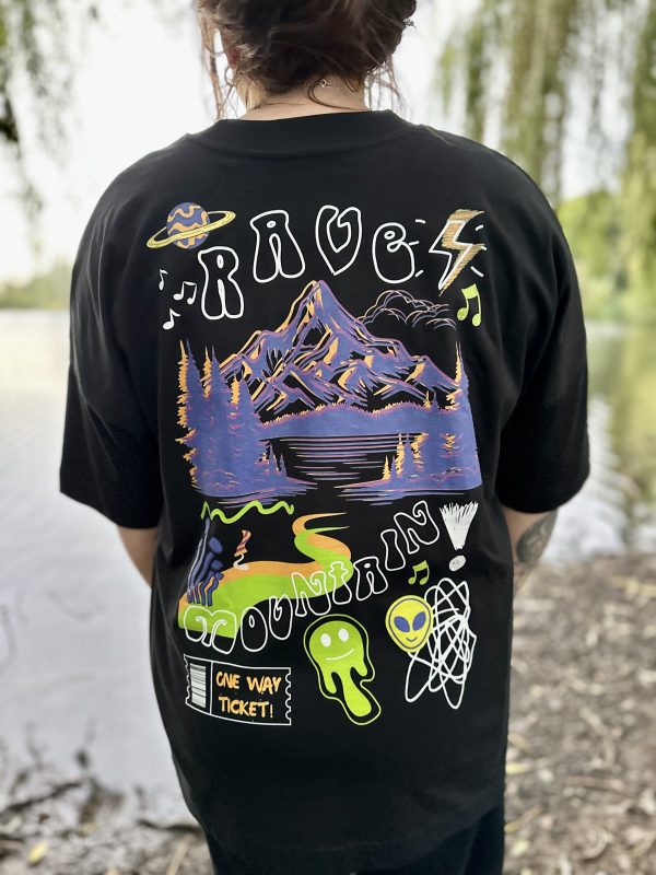 RAVE MOUNTAIN | OVERSIZED RAVERS TEE